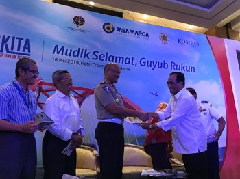 Menhub: Pesawat Mahal Jadi Berkah Buat Bus