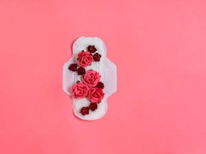 Keluar Flek Cokelat, Membatalkan Puasa atau Tidak?