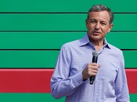 Gara-gara Layanan Streaming, Bos Disney Cabut Dari Apple