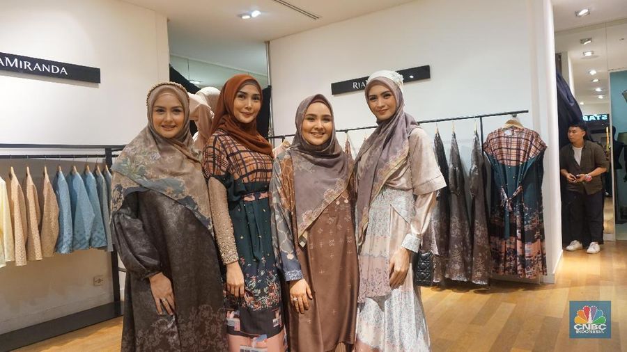 Kisah 7 Desainer Busana Muslim: Muda, Cantik, & Berprestasi