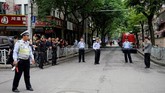 Insiden itu terjadi pada Kamis (16/5) pukul 11.00 waktu setempat. (REUTERS/Aly Song)