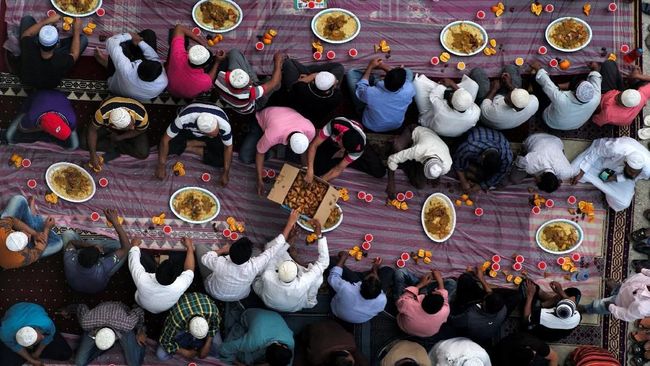 Buka Puasa Bersama Dianjurkan dalam Islam