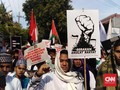 Massa 'Gerakan Kedaulatan Rakyat' Satroni Bawaslu Jatim