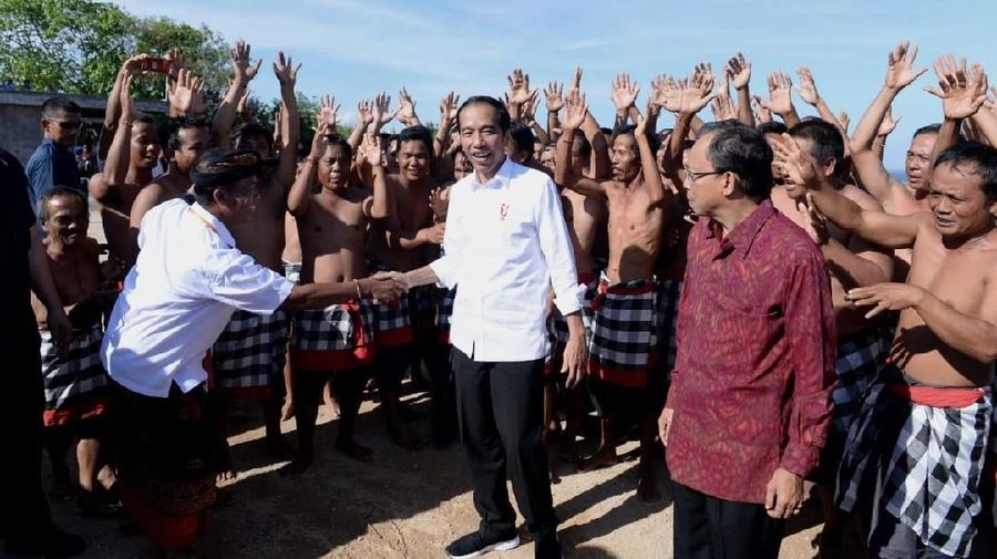Presiden Joko Widodo (Jokowi) buka suara soal banyaknya terduga teroris yang ditangkap Polri.