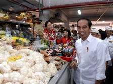 Blusukan ke Pasar di Bali, Jokowi: Saya Mau Cek Harga!
