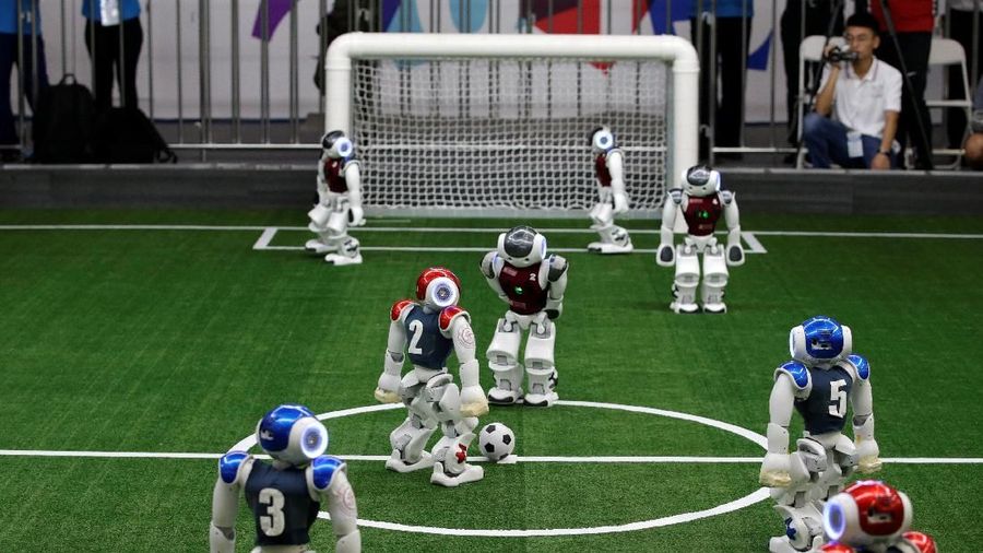 Kompetisi ini menarik perhatian para sarjana China maupun dunia dalam pengembangan indutri robot di dunia.