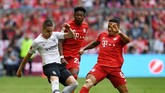 Bayern Munchen bersaing ketat dengan Borussia Dortmund dalam perebutan gelar juara Liga Jerman 2018/2019. Penentuan gelar pun berlangsung pada pekan terakhir Liga Jerman. Pada Sabtu (18/5) Munchen menghadapi Eintracht Frankfurt, sementara Dortmund bertemu Borussia Moenchengladbach. (REUTERS/Andreas Gebert)