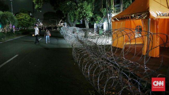 Pasca Kerusuhan 22 Mei, Jalan Depan KPU Masih Ditutup