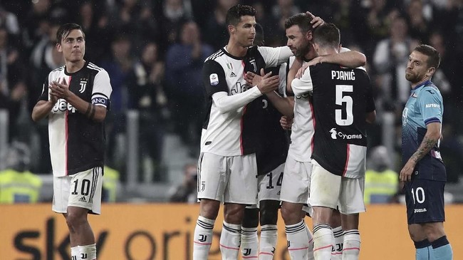 FOTO: Trio 'BBC' Juventus Resmi Bubar