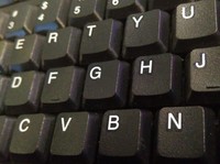 Kenapa Ada Tonjolan Kecil pada Huruf F dan J di Keyboardmu?