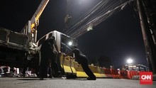 Polisi Sebut Sterilisasi Jalan Depan KPU untuk Pengamanan