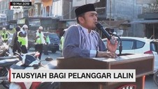 VIDEO: Gubernur Anies Bantu Bersihkan Lokasi Ricuh 22 Mei