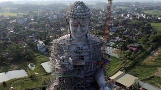 FOTO: Patung Buddha Raksasa di Pagoda Khai Nguyen