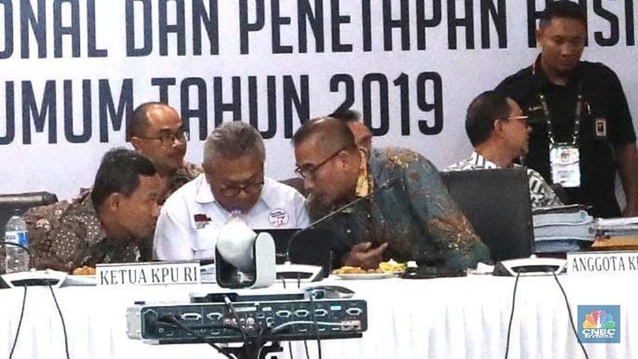 Komisi Pemilihan Umum (KPU) akhirnya menuntaskan rekapitulasi suara tingkat nasional untuk Pemilihan Presiden (Pilpres) 2019, Selasa (21/5/2019) dini hari.