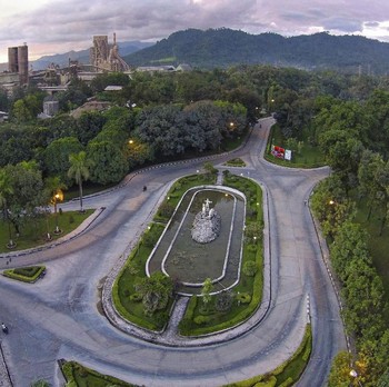 Jadi Jalan Hingga Jembatan, Yuk Tengok Aktivitas Pabrik Semen