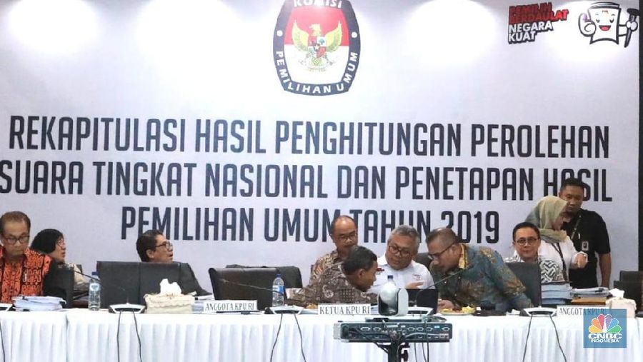 Pengumuman itu disampaikan KPU dalam rapat pleno di gedung KPU, Jakarta, Selasa (21/5/2019) dini hari WIB.
