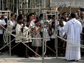 Sebulan Bom Paskah, Umat Katolik Sri Lanka Gelar Doa Bersama
