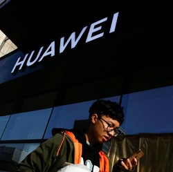 Kejutan! Ini Perangkat Huawei Pertama yang Pakai OS HongMeng
