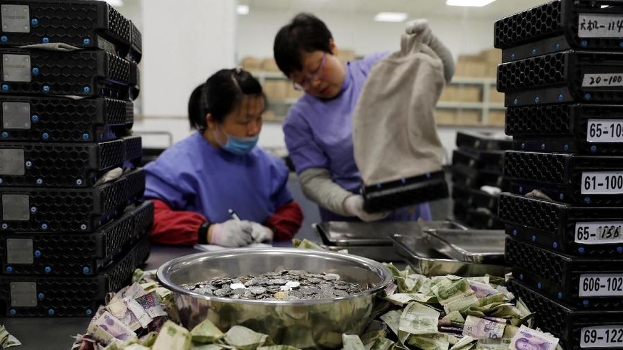 Yuan pada Rabu tidak terlalu merespon komentar Trump, tetapi investor semakin cemas akan kembali buntunya negosiasi kedua negara.