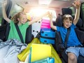 7 Cara Orang Tua Membuat Anak Bahagia