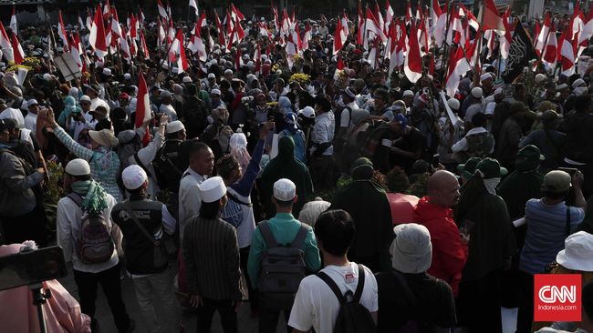 Polisi Catat 1.330 Orang Masuk Jakarta dan Menginap di Masjid