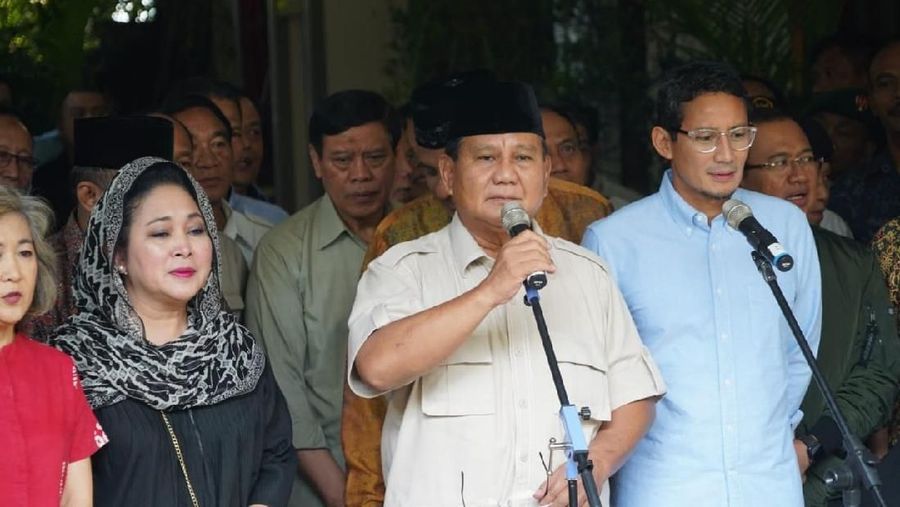 Dalam surat gugatannya, Prabowo-Sandi minta dan perintahkan KPU untuk mengangkat dirinya jadi Presiden terpilih.