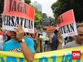 Massa Penolak People Power Berdemo di KPU