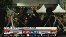 VIDEO: Polisi Bubar Paksa Pendemo Bawaslu
