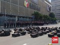 Massa Menyemut Depan Gedung KPU, Aksi di Bawaslu Sempat Panas