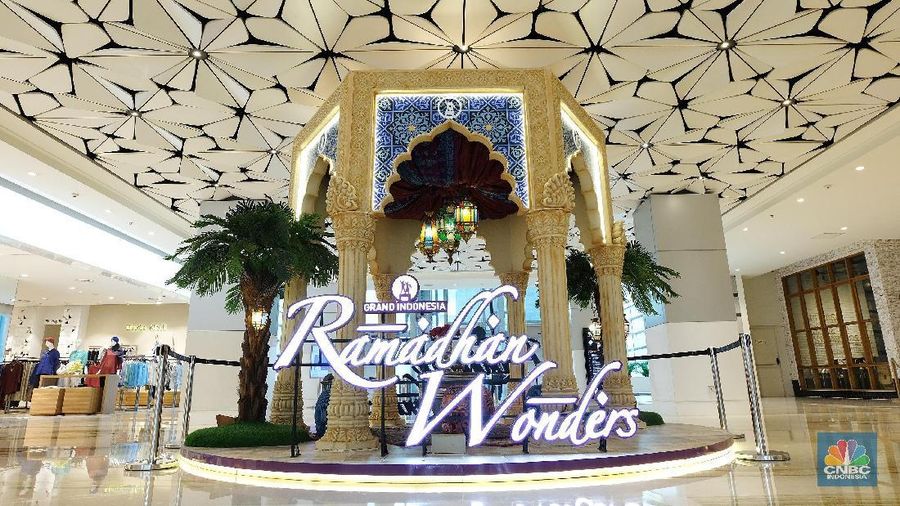 Sempat buka tadi pagi, begitu situasi memanas Grand Indonesia memilih untuk tutup sore ini