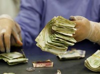 Tinggalkan Dolar, Ada Usulan Renminbi Jadi Mata Uang Dunia