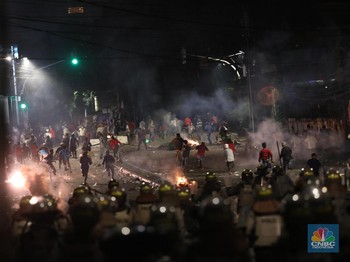Demo 22 Mei, Situasi Terkini Bentrokan di Slipi