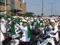 VIDEO: Majelis Zikir Bantu Brimob Tenangkan Massa di Slipi
