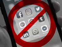 Akses WhatsApp Cs Dibatasi, Download Video & Foto Jadi Lambat