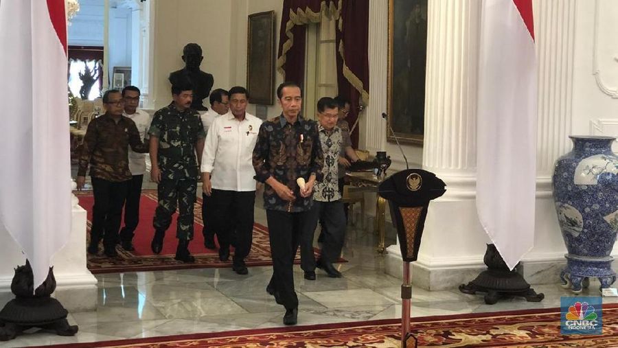 Akibat gairah insutri yang semakin lesu, kinerja ekspor Indonesia sejak tahun 2014 lebih sering mengalami kontraksi ketimbang ekspansi.