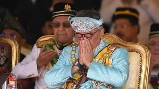Ayahnya Mangkat, Raja Malaysia Gelar Doa Bersama di Istana