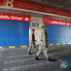 Tutup Hingga Sabtu, Begini Sepinya Pasar Tanah Abang