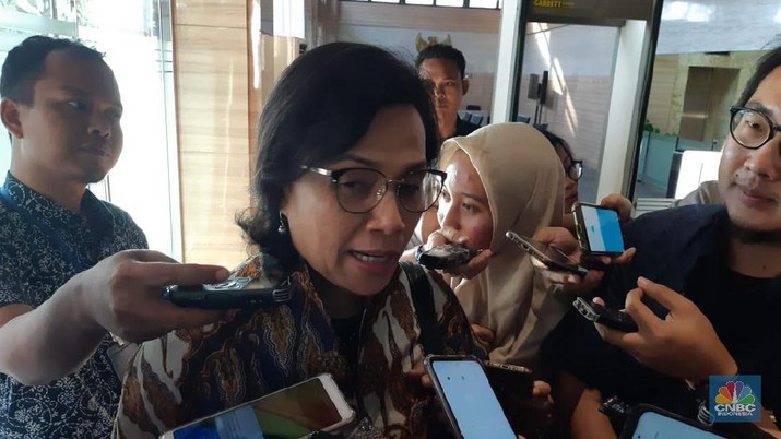 Menteri Keuangan Sri Mulyani Indrawati berharap pemberian Tunjangan Hari Raya (THR) bisa mendorong konsumsi di kuartal II-2019