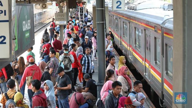 Ada Demo Buruh, Jadwal KRL Rangkasbitung-Tanahabang Siap Direkayasa
