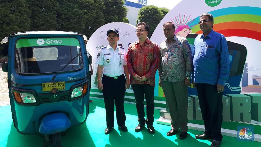 Berbeda dengan dua layanan transportasi lainnya, GrabBajay ini tak bisa dipesan di sembarang tempat alias hanya tersedia di lima titik.