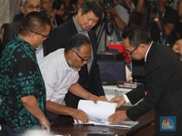 Dituding Prabowo Gelembungkan 22 Juta Suara Jokowi, KPU: Aneh