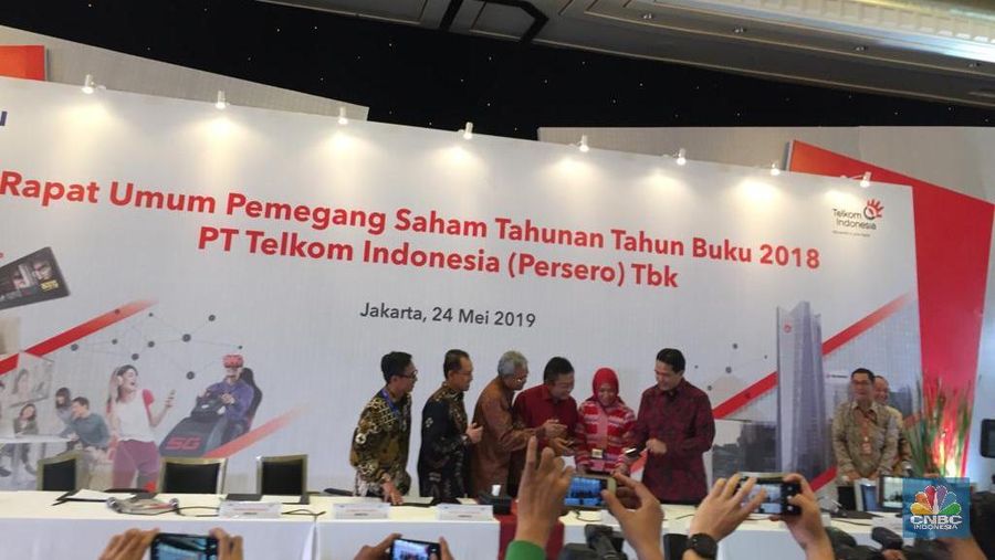 Dividen yang dipecah menjadi dua, dividen tunai yang dibagikan sebesar 60% dan dividen spesial sebesar 30% dari laba bersih.
