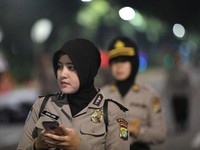 Penampakan Polwan dan Tentara Cantik 'Penjaga' MK