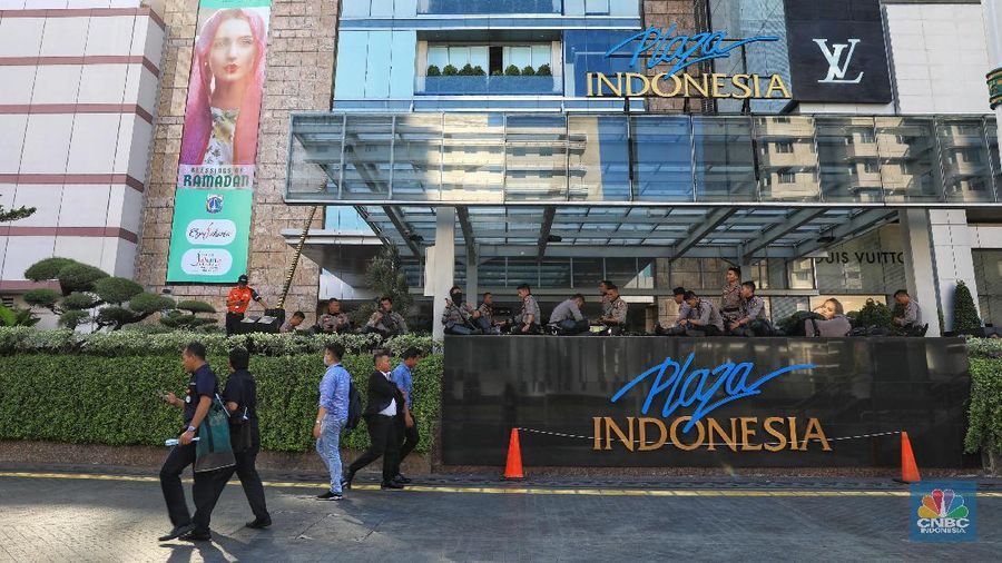 Saham PT Plaza Indonesia Realty Tbk (PLIN) ditransaksikan dalam jumlah jumbo di pasar negosiasi, tepatnya senilai Rp 8,32 triliun.