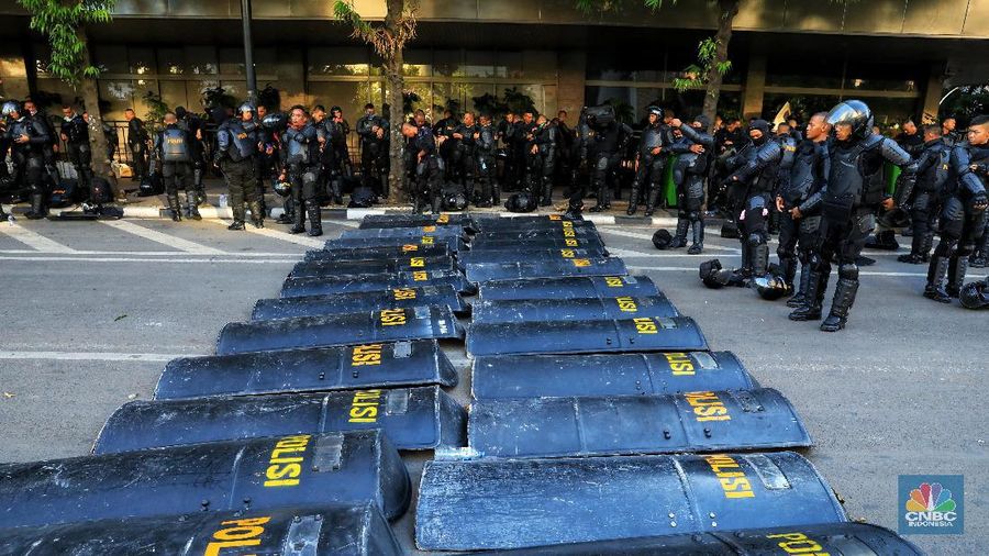 Suasana Bawaslu sejak aksi demo 22 Mei, pada hari ini (24/05) masih terlihat massa di depan kawasan tersebut.