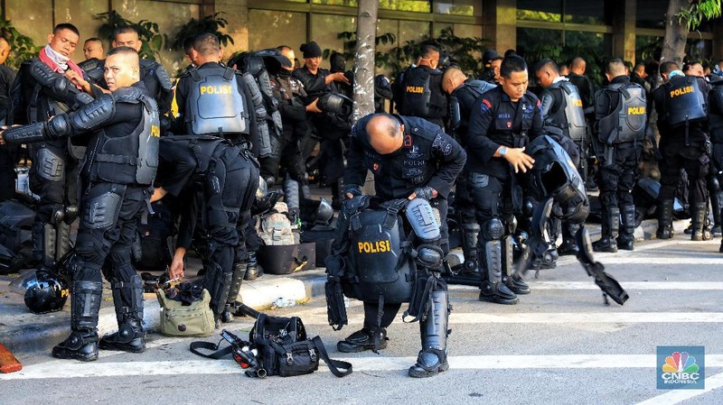 Suasana Bawaslu sejak aksi demo 22 Mei, pada hari ini (24/05) masih terlihat massa di depan kawasan tersebut.