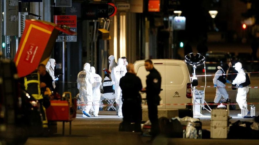 Terjadi sebuah ledakan di pusat kota Lyon yang melukai 13 orang.