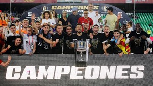 6 Catatan Penting Valencia Juara Copa del Rey Tekuk Barcelona