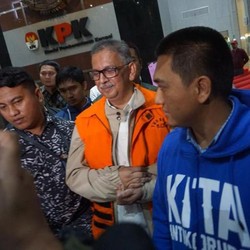 Kasus Suap PLTU, Dirut PLN Non Aktif Sofyan Basir Ditahan KPK