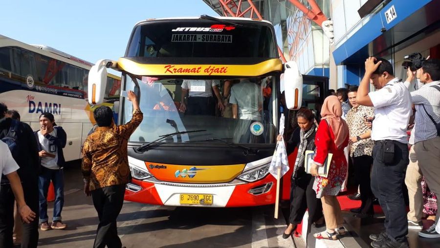 Jalur paling cepat untuk mencapai Yogyakarta tanpa hambatan adalah melalui udara.